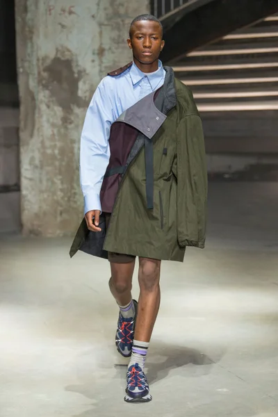 Look 20